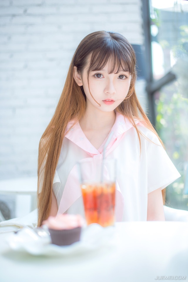 人之所以悲伤,是因为我们留不住岁月;而更无法面对的是有一日,青春,就这样消逝过去。